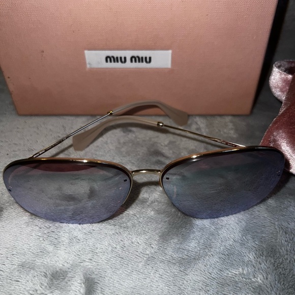 Miu Miu Shades - Authentic - Barely Used - Picture 5 of 5